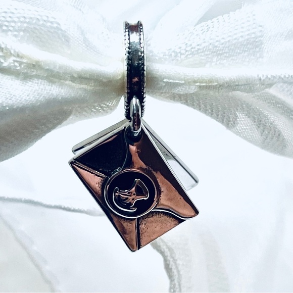 📜 NWOT Hogwarts Acceptance Letter Charm – Harry Potter ✨ - Picture 4 of 14